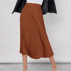 Zipper Detail Solid Satin Skirt